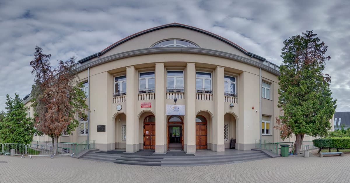Spacer po XXXVIII Liceum Ogólnokształcącym im. St. Kostki Potockiego